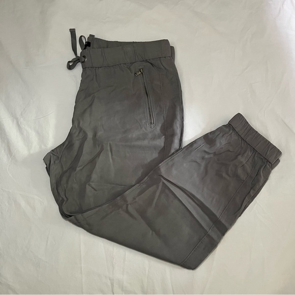 Grey Banana Republic women’s pants - Picture 1 of 9